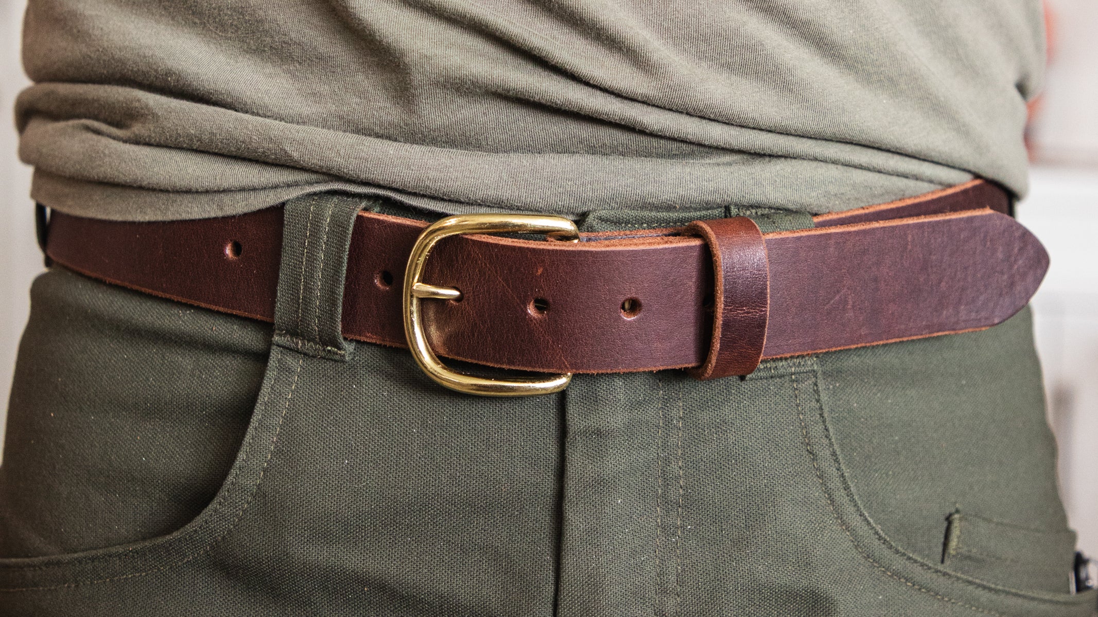 Men's leather belt in bourbon brown