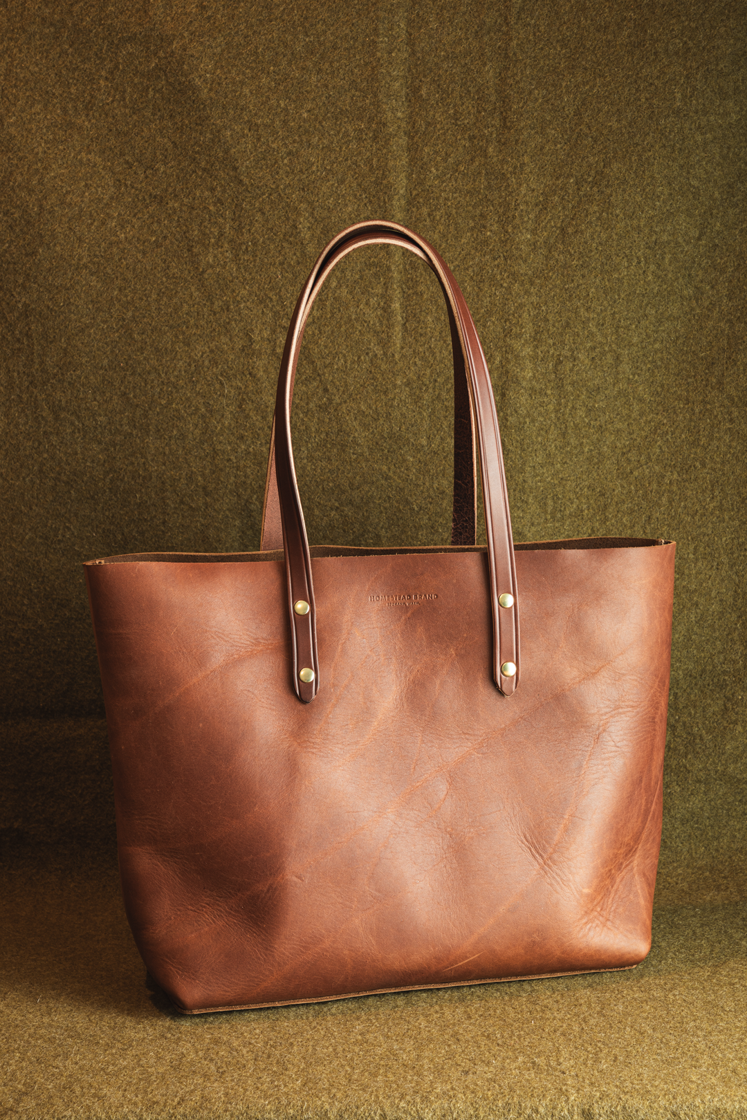 Classic Tote Green Background Front #color_brown