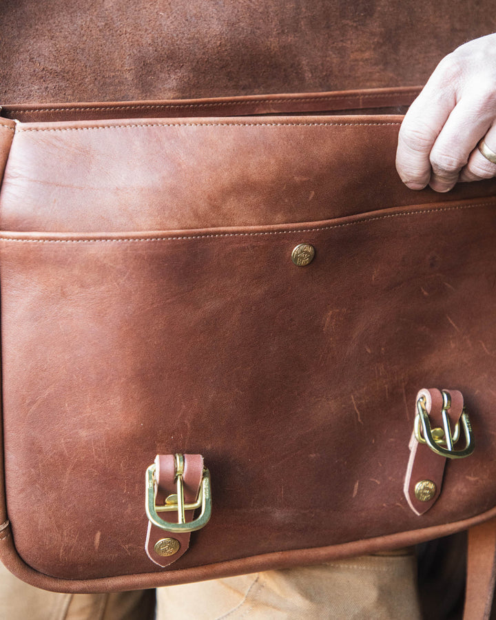 front of bag open 