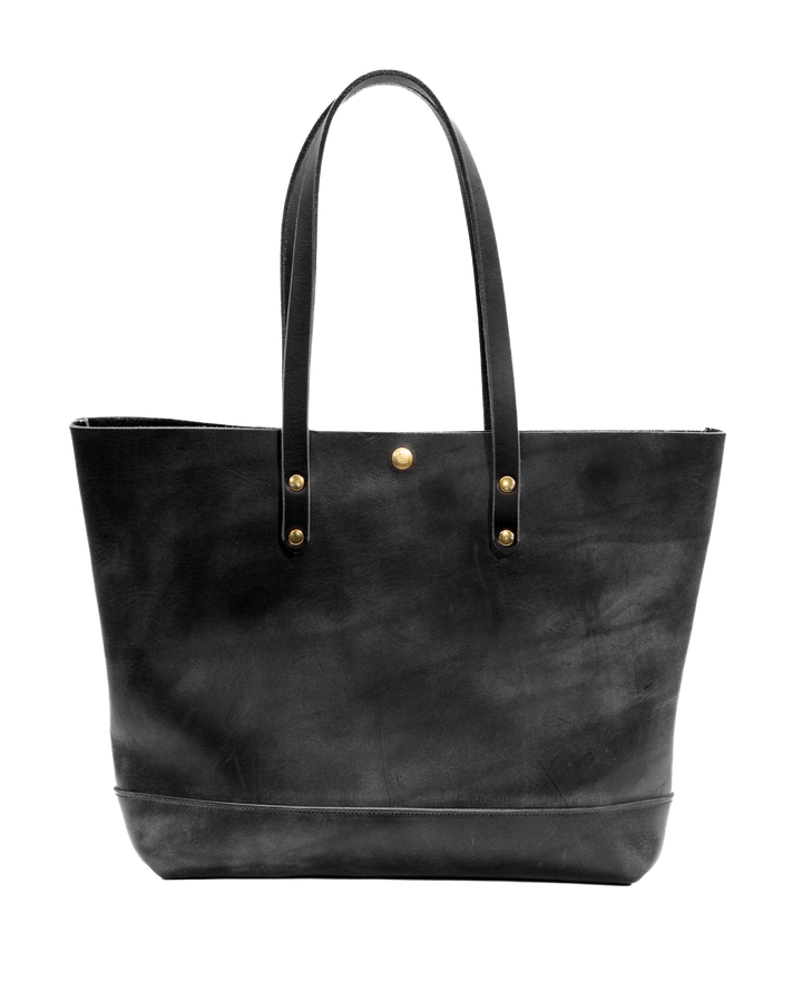 classic tote in black front shot #color_black