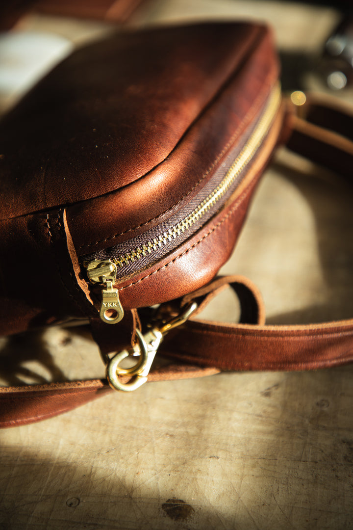 belt bag zipper #color_brown