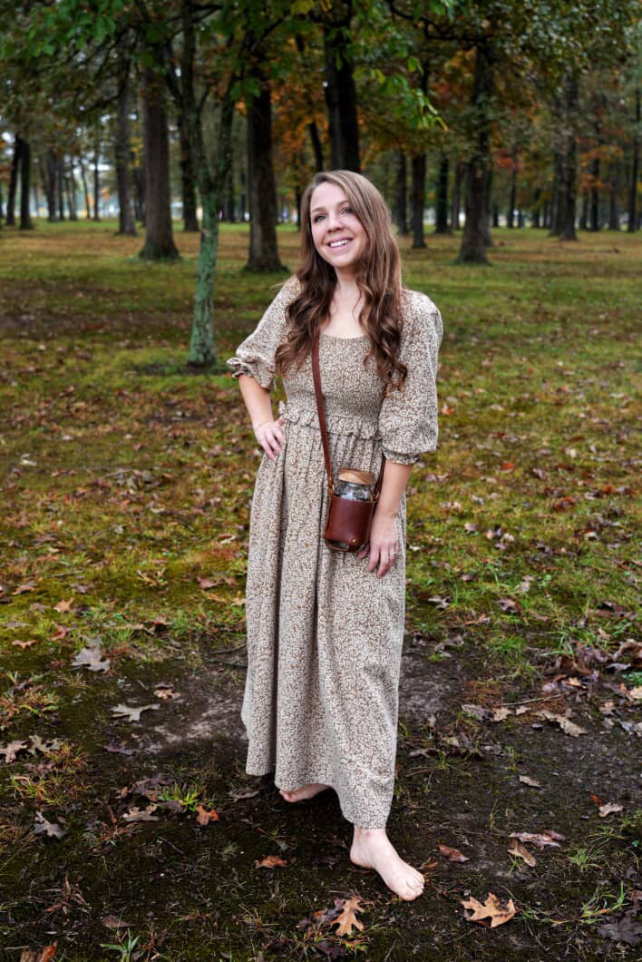 homestead mason jar carrier full body shot modeled